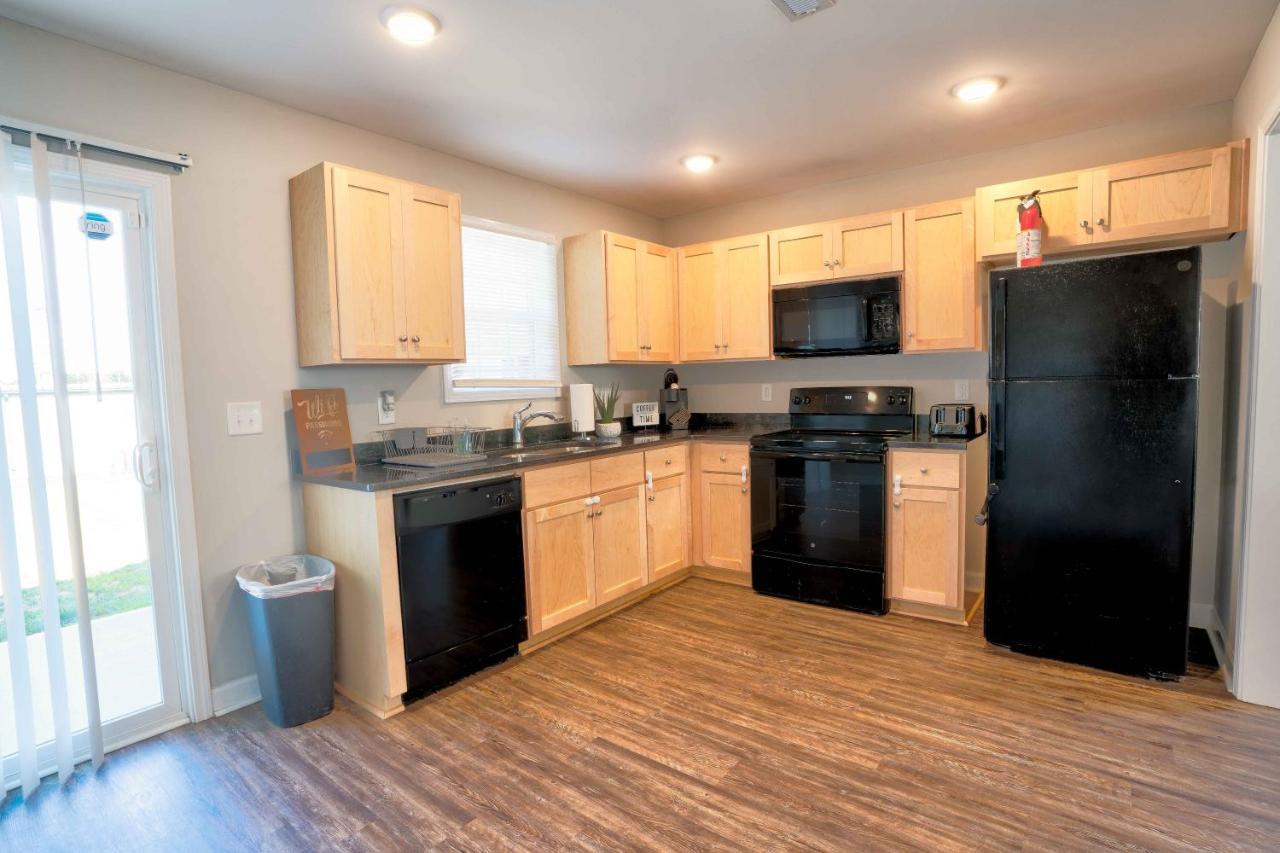Kannapolis Elegant Townhouse - Pet Friendly Екстер'єр фото